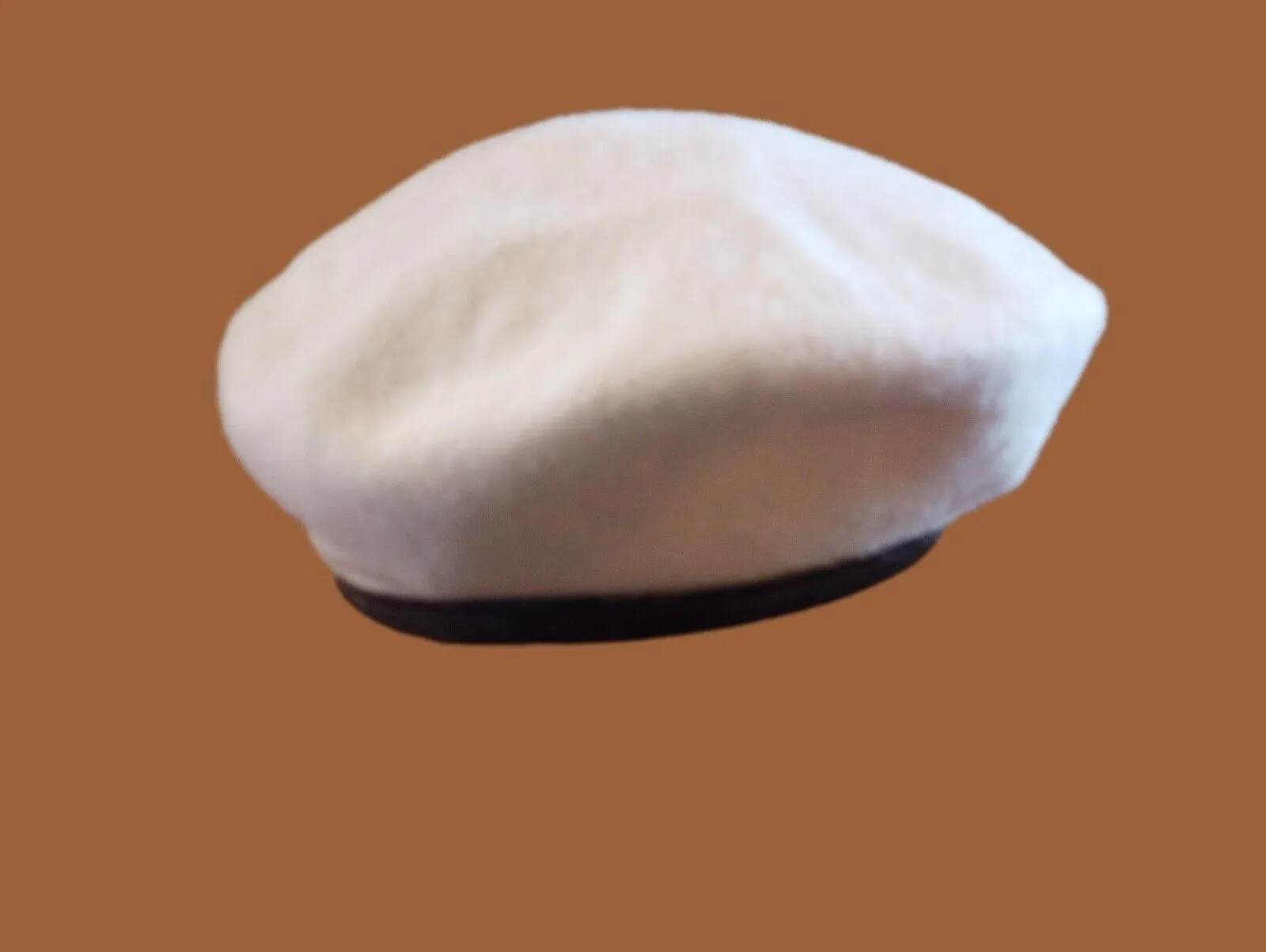 GENUINE U.S MILITARY ISSUE WHITE BERET WOOL BANCROFT  7 1/8  MEDIUM NEW USA MADE